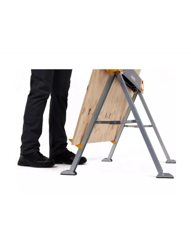 PAIRE DE CHEVALETS DE SCIAGE / TABLE...