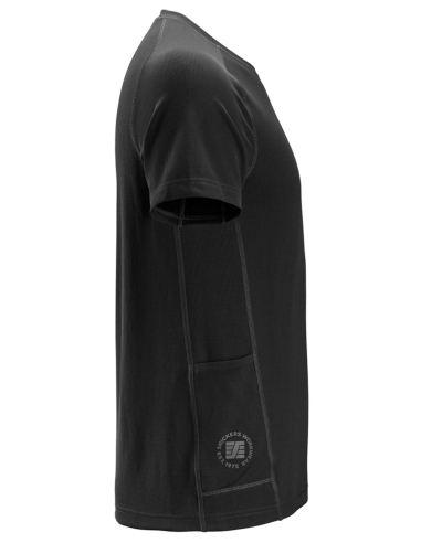 2556 - T-SHIRT STAY FRESH SNICKERS...